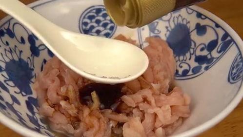 网红吃佛手瓜视频大全集,趣味视频大全集来袭！