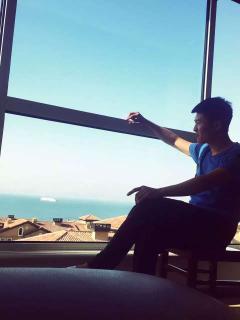 老师吃瓜的视频大全播放,趣味横生的教学瞬间回顾